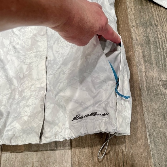 Eddie Bauer white & gray women hooded windbreaker jacket size small. - Picture 3 of 9